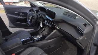 Peugeot 208 1.2 Hybride 1504 km Nieuwstaat! picture 11