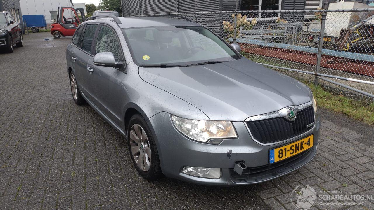 Skoda Superb 1.6 Tdi nette auto geen schade koppeling versleten