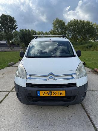 krockskadad bil auto Citroën Berlingo  2012/3