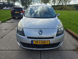  Renault Grand-scenic  2010/4