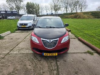 uszkodzony samochody osobowe Lancia Ypsilon  2012/11
