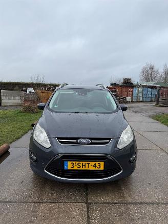damaged passenger cars Ford Grand C-Max 1.0 Ti-VCT EcoBoost 2013/1