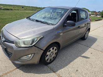 Hyundai I-20  picture 2