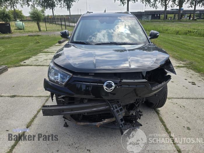 Ssang yong Tivoli Tivoli, SUV, 2015 1.5 e-XGDi 16V 2WD