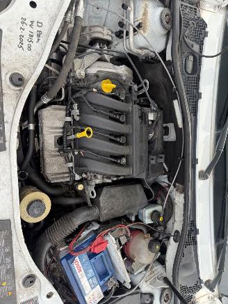 Dacia Duster 4X4 SUV picture 9