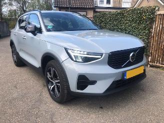 Volvo XC40 2.0 B4 Plus Dark 205 PK picture 2