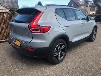 Volvo XC40 2.0 B4 Plus Dark 205 PK picture 3