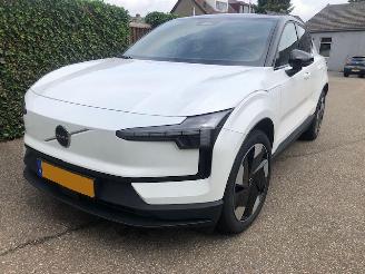  Volvo EX30 70 KWH EXE SPORT 200KW  2025 2025/8