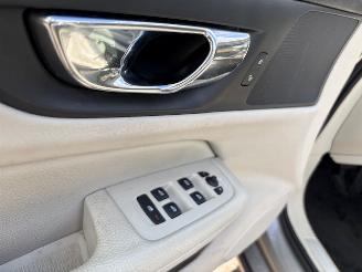 Volvo V-60 2.0 250 pk T5 Inscription  AUTOMAAT picture 12