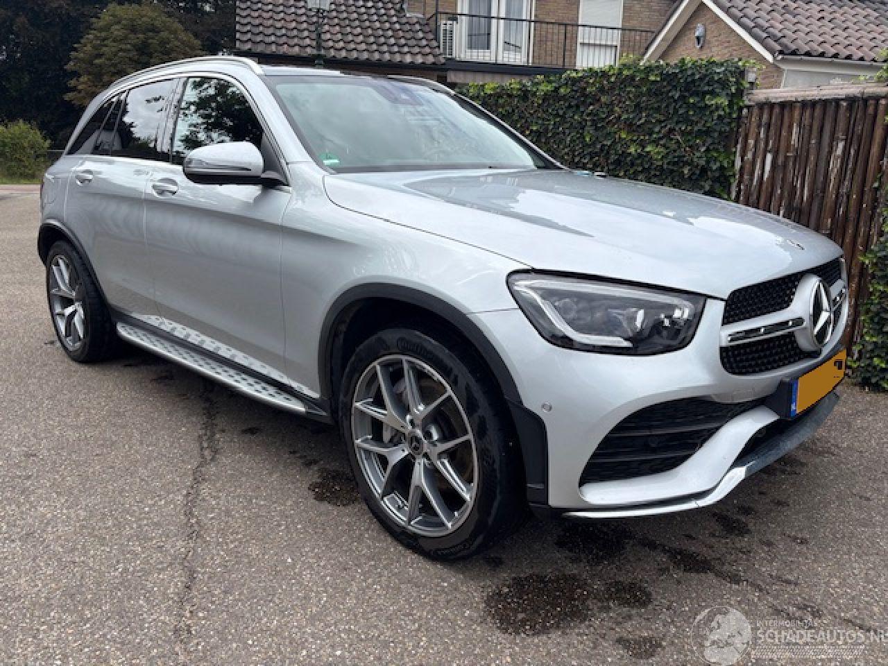 Mercedes GLC AMG 300 4-MATIC PANORAMA LEER VOLL
