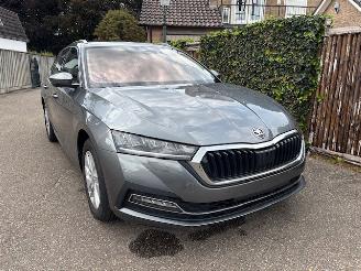 Skoda Octavia 1.0 HYBRIDE AUTOMAAT 10800 KM !!!! picture 2