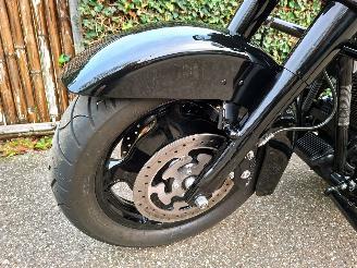 Harley-Davidson  FLHX Street Glide Full Black picture 14