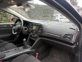 Renault   picture 13