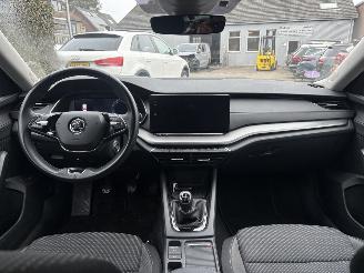 Skoda Octavia 1.0 TSI SPORT 110 PK NAP NIEUWSTAAT picture 12