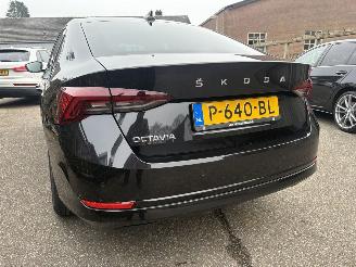 Skoda Octavia 1.0 TSI SPORT 110 PK NAP NIEUWSTAAT picture 7