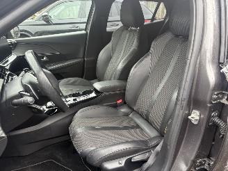 Peugeot 2008 1.2 PURETECH GT AUTOMAAT 131PK picture 12