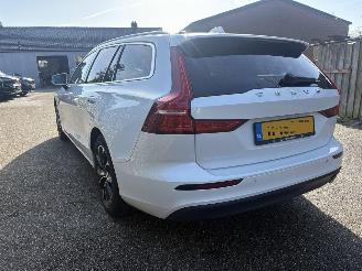 Volvo V-60 R-DESIGN 2.0 D MOMENTUM-LEER-PANO-AUTOMAAT-150PK-BOM VOL picture 6