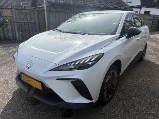 MG MG4 SPORT 51 kWh  243PK 350KM ACTIERADIUS picture 6