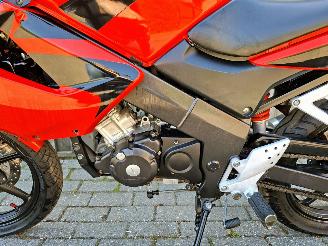 Honda CBR 125 R A1 rijbewijs picture 14