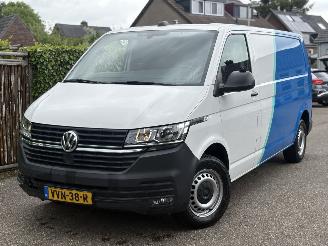 krockskadad bil bedrijf Volkswagen Transporter 2.0 TDI 150 PK AUTOMAAT 2023/6