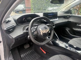 Peugeot 208 1.2 Hybrid 110 e-DCS6 SPORT AUTOMAAT 101PK picture 11
