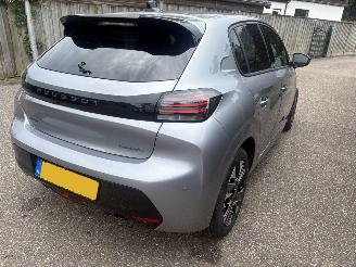Peugeot 208 1.2 Hybrid 110 e-DCS6 SPORT AUTOMAAT 101PK picture 4