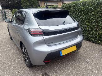 Peugeot 208 1.2 Hybrid 110 e-DCS6 SPORT AUTOMAAT 101PK picture 6