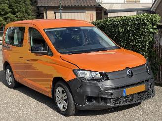 Unfallwagen Volkswagen Caddy Combi 1.5 TSI  HYBRIDE AUTOMAAT PLUG-INN 2025/11