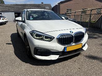 BMW 1-serie 118i Executive Edition AUTOMAAT 136PK picture 4