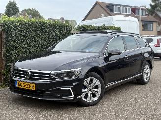 krockskadad bil auto Volkswagen Passat 1.4 TSI PHEV GTE SPORT HYBRIDE 2020/6