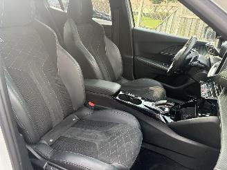 Peugeot 2008 1.2 PureTech GT AUTOMAAT 156PK picture 13