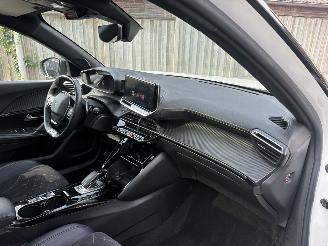 Peugeot 2008 1.2 PureTech GT AUTOMAAT 156PK picture 12