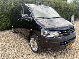 Schadeauto Volkswagen Multivan 2.0 TSI 4Motion Comfortline AUTOMAAT 204PK 2012/2