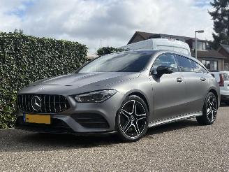 Vaurioauto  passenger cars Mercedes Cla-klasse 220 AMG 190 PK EXE PANORAMA VOLL NAP !! 2021/3
