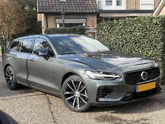 Vaurioauto  passenger cars Volvo V-60 2.0 T6 Plug-in hybrid AWD Plus Dark AUTOMAAT 253PK 2025/6