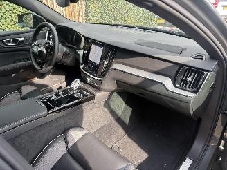 Volvo V-60 2.0 T6 Plug-in hybrid AWD Plus Dark AUTOMAAT 253PK picture 15