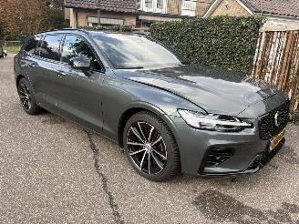Volvo V-60 2.0 T6 Plug-in hybrid AWD Plus Dark AUTOMAAT 253PK picture 5