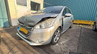 Avarii autoturisme Peugeot 208 1.6 2013/2