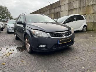 Kia Cee d 1.4 CVVT 16V Combi/o  Benzine 1.396cc 77kW (105pk) FWD 2010-10/2012-12 (EDF5PN; EDF5PO) G4FA picture 2