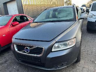 Damaged car Volvo V-50 1.6 D 16V Combi/o  Diesel 1.560cc 81kW (110pk) FWD 2005-01/2011-12 (MW76) D4164T 2010/10