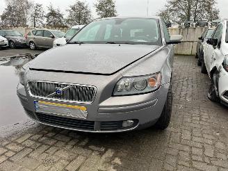 Volvo V-50 2.4 20V Combi/o  Benzine 2.435cc 103kW (140pk) FWD picture 2