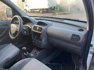 Opel Combo 1.3 CDTI picture 22