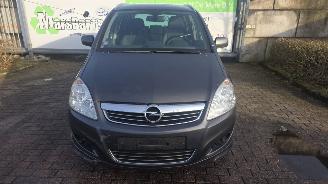 Schadeauto Opel Zafira Automaat 2011/7