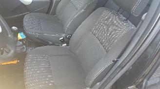 Dacia Logan 1.6 16V Flexifuel Combi/o   1.598cc 77kW picture 16