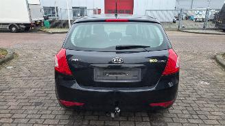 Kia Cee d 1.4 CVVT 16V Hatchback 4Dr Benzine 1.396cc 66kW (90pk) FWD 2009-09/2012-12 (EDB5PB; EDB5PD; EDB5PE) G4FA5 picture 13