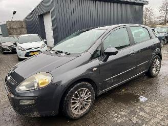 Fiat Punto Evo 1.3 JTD Multijet 85 16V Euro 5 Hatchback  Diesel 1.248cc 63kW (86pk) picture 6