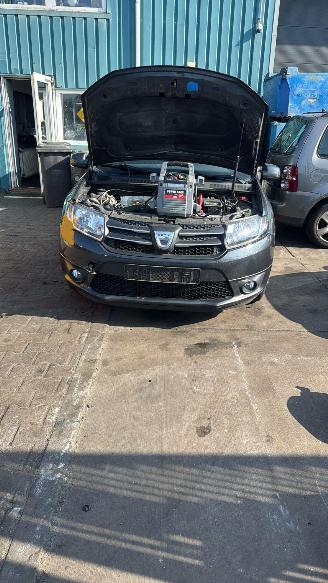 Dacia Logan 0.9 TCE 12V Combi/o  Benzine 898cc 66kW (90pk) FWD 2015-06/2018-10 (7SDA1; 7SDL1) H4B408; H4BB4 picture 2