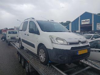 Vaurioauto  passenger cars Citroën Berlingo 1.6 hdi 2012/1