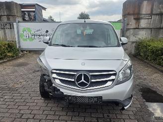 Vaurioauto  passenger cars Mercedes Citan 1.5 109 CDI Bestel  Diesel 1.461cc 66kW (90pk) 2013/10