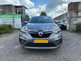 Damaged car Renault Arkana E-TECH 2023/1
